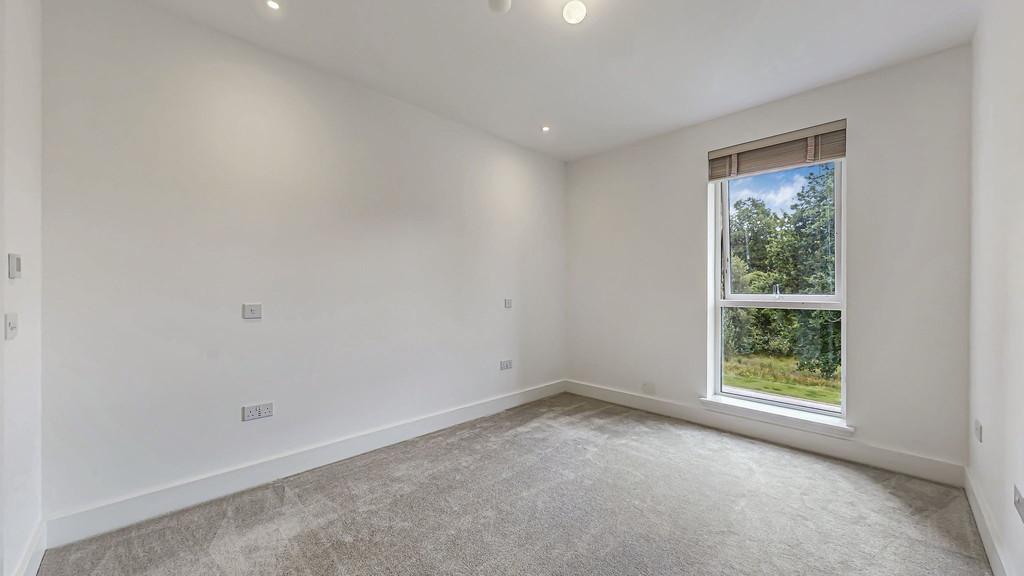 41-web-or-mls-50 School Drive Flat 1.4 41