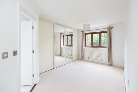 10 Ashurst Place, Dorking, RH4 1QY