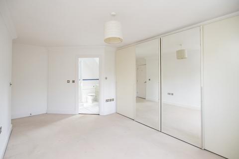 10 Ashurst Place, Dorking, RH4 1QY