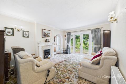 2 bedroom detached bungalow for sale, Beechfield Rise, Lichfield