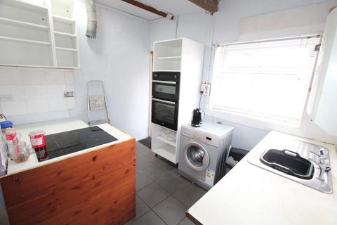 2 bedroom semi-detached house for sale, Heol Llewelyn, Coedpoeth