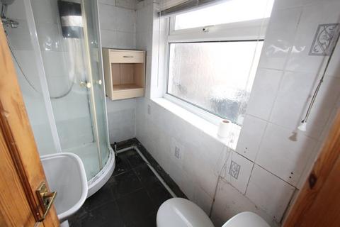 2 bedroom semi-detached house for sale, Heol Llewelyn, Coedpoeth