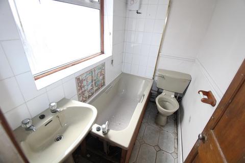 2 bedroom semi-detached house for sale, Heol Llewelyn, Coedpoeth