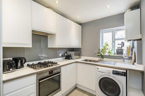 2 bedroom flat for sale, Alexandra Road, London SW19