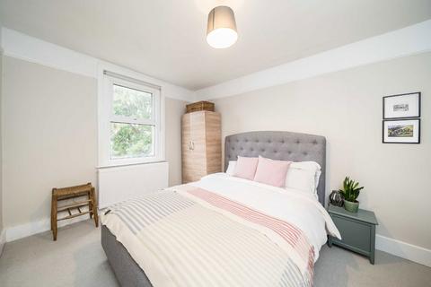 2 bedroom flat for sale, Alexandra Road, London SW19