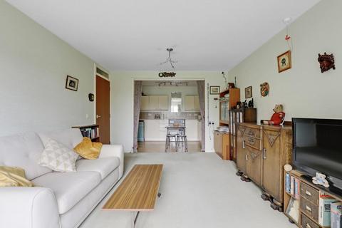 1 bedroom flat for sale, Albemarle Lodge, Kent House Road, London