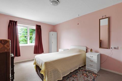 1 bedroom flat for sale, Albemarle Lodge, Kent House Road, London
