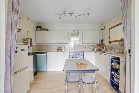 1 bedroom flat for sale, Albemarle Lodge, Kent House Road, London