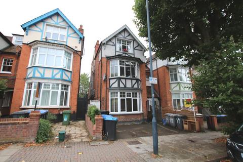 1 bedroom flat to rent, Staverton Road, London