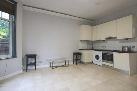 1 bedroom flat to rent, Staverton Road, London
