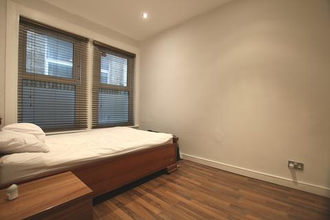 1 bedroom flat to rent, Staverton Road, London