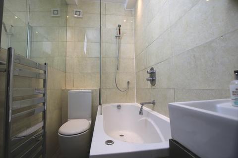 1 bedroom flat to rent, Staverton Road, London