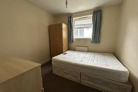 3 bedroom flat to rent, Crouch End, London