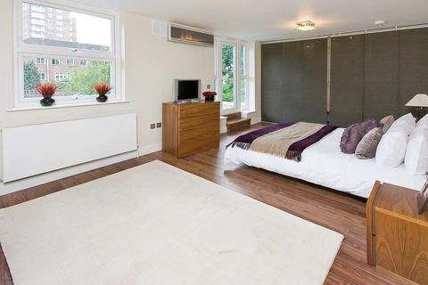 5 bedroom end of terrace house to rent, St Johns Wood, London