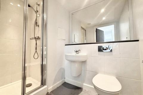 Studio to rent, Mount View Rd, Hornsey