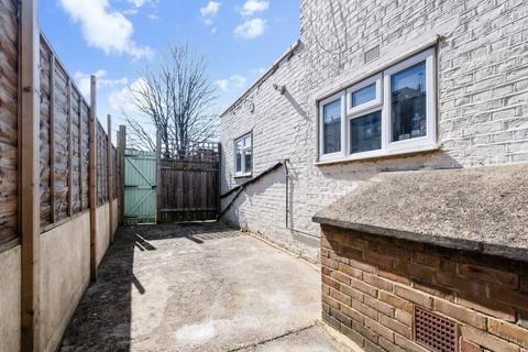 undefined, Balham, London