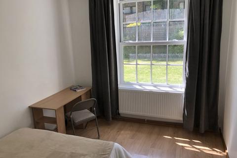 4 bedroom apartment to rent, Chalk Farm, London