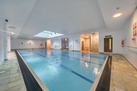 3 bedroom apartment to rent, Royal Connught Drive, Bushey