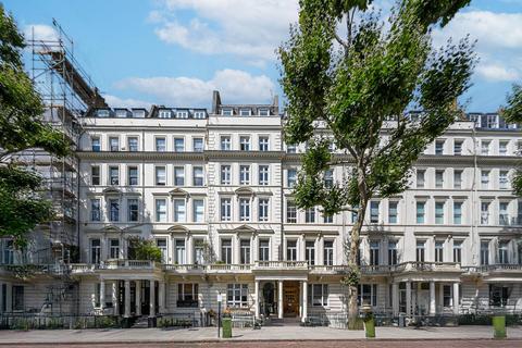 2 bedroom flat for sale, Queens Gate, South Kensington, London, SW7