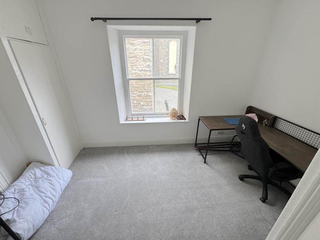 Bedroom2