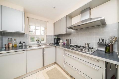 undefined, Temple Road, Kew TW9