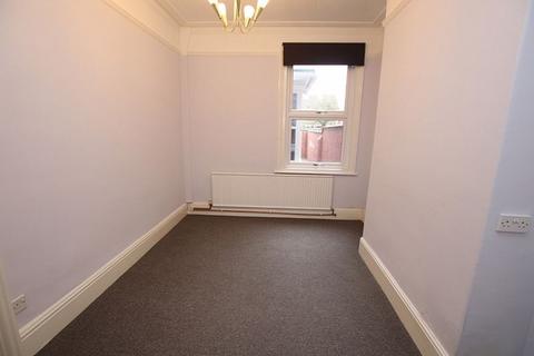4 bedroom terraced house for sale, SACKVILLE STREET, GRIMSBY