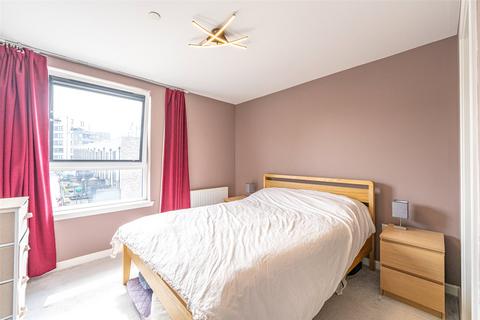 Flat 12, 25 Kingsburgh Crescent, Edinburgh, EH5 1RU