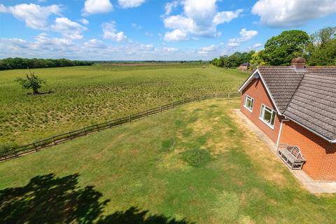 3 bedroom detached bungalow for sale, Wylam Cottage, Station Road, Stixwould
