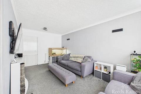 13 Leonard Close, Paull, Hull, HU12 8AH