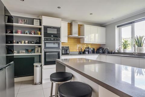 4 bedroom detached house for sale, Westbury Road, Bratton, Westbury