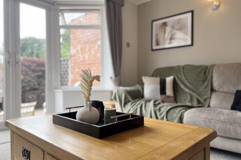 3 bedroom property to rent, Golf Open 2026 - Radnor Drive, Southport - Sleeps 6