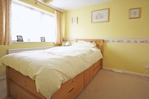 4 Appletree Close, Calmore, Southampton, SO40 2UX