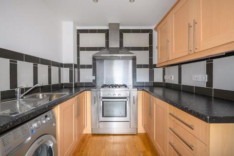 1 bedroom property for sale, New Haw Road, Addlestone