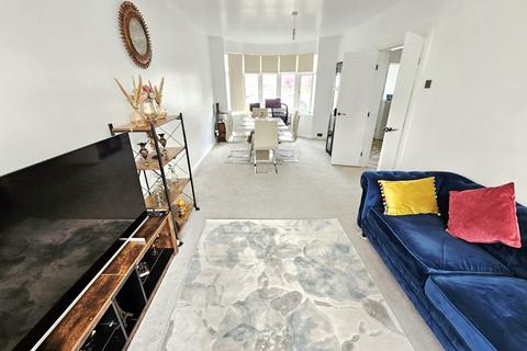 3 bedroom semi-detached house for sale, Elizabeth Road, Sutton Coldfield, B23 5AT