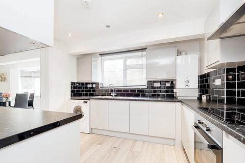 98 Lincoln Road, Basildon, SS14 3RA