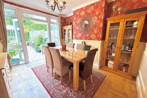 undefined, Kingsway, Dunstable
