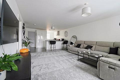 2 bedroom apartment for sale, Halle Mews, South Benfleet