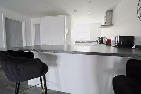 2 bedroom apartment for sale, Halle Mews, South Benfleet
