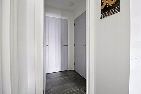 2 bedroom apartment for sale, Halle Mews, South Benfleet