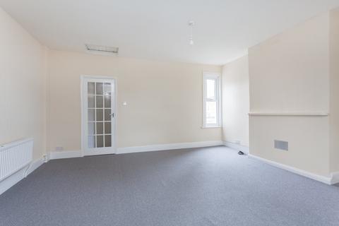 1 bedroom flat to rent, Victoria Road