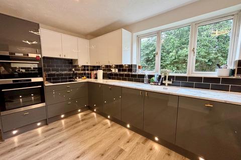 4 bedroom detached house for sale, Middle Greeve, Wootton Fields, Northampton NN4