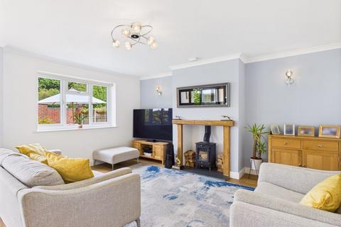 undefined, Worcester Road, Drakes Broughton