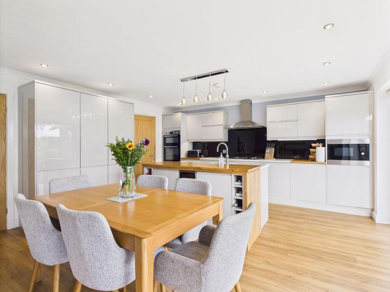Dining into kitchen