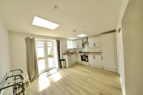 undefined, Nashcourt, Hull