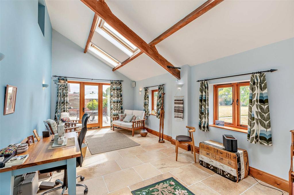 Entertaining Room