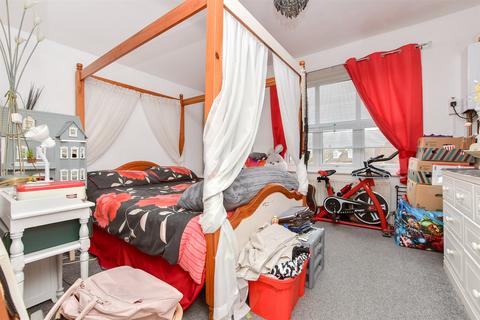 2 bedroom maisonette for sale, Crawford Gardens, Margate, Kent