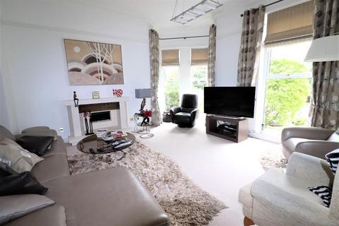 undefined, Altrincham WA14