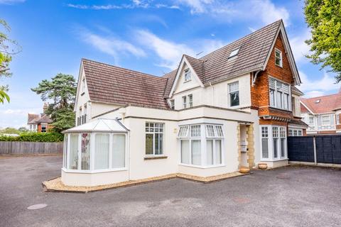 3 bedroom apartment for sale, Pinewood Road, Branksome Park, Poole, Dorset, BH13
