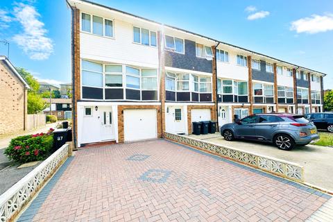 Violet Lane, Croydon, CR0