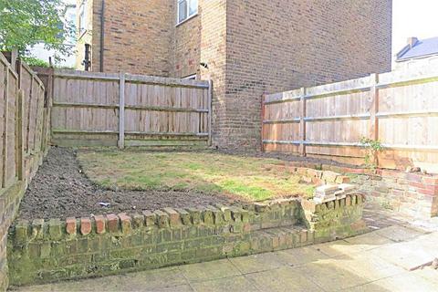 1 bedroom flat for sale, Myrtle Road, Poets Corner, Acton